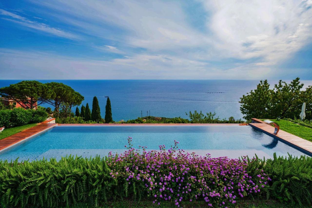 Villa Riviera Resort Lavagna Dış mekan fotoğraf