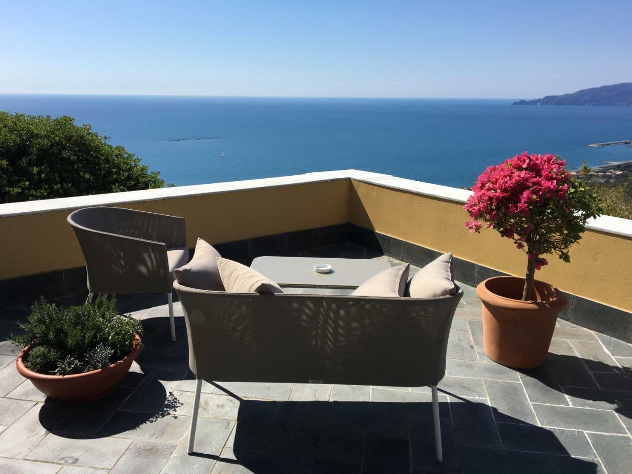 Villa Riviera Resort Lavagna Dış mekan fotoğraf